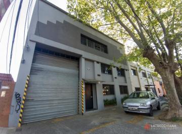 Bodega-Galpón · 590m² · 3 Ambientes · 2 Cocheras · Venta de Galpón con Vivienda y Oficinas - Exc Ubicacion - Lomas Oeste