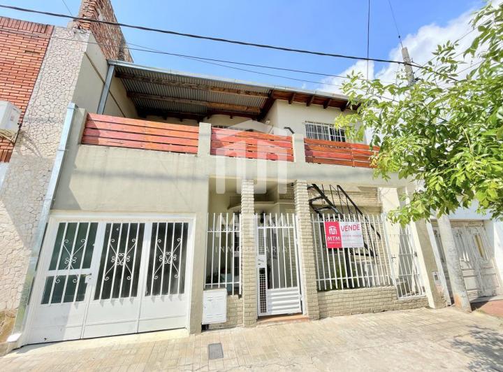 Casa · 165m² · 7 Ambientes · 1 Cochera