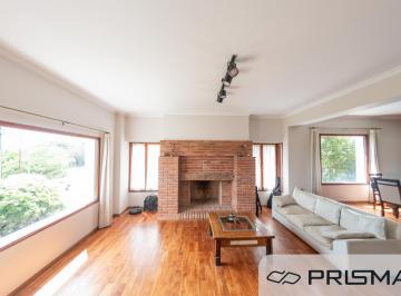 Casa · 300m² · 8 Ambientes · 2 Cocheras · Casa - 3 Dorm - Cinco Lomas