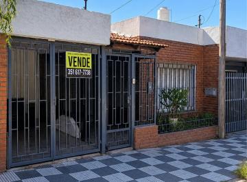 Casa de 7 ambientes, Córdoba · Casa con 272 m² en Venta con 3 Habitaciones en Observatorio