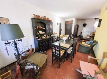 Departamento · 84m² · 4 Ambientes · Venta Departamento Tres Dorm.. Barrio Rucci - Rosario.