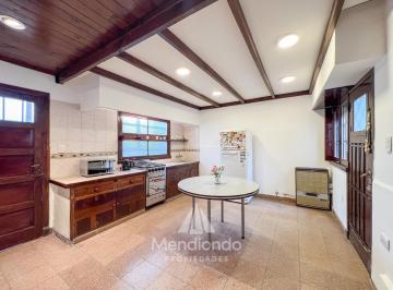 Casa · 74m² · 3 Ambientes · 1 Cochera · Casa 3 Amb. con Cochera y Patio Sobre Lote Propio Apto Credito en Don Bosco.