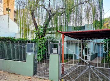Casa · 130m² · 3 Ambientes · 1 Cochera · Alquiler Casa 3 Amb con Fondo Bernal