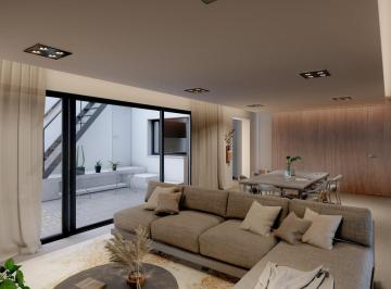 Casa · 144m² · 7 Ambientes · Venta - Casa de Pasillo Tres Dorm. con Patio, Pileta, Parrillero y Quincho - Centro