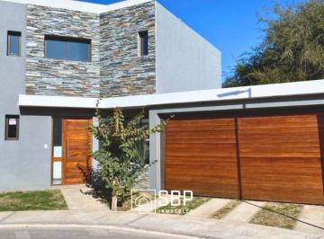 Casa de 5 ambientes, Córdoba · Duplex | Alto Belgrano | 2 Dorm. | Patio