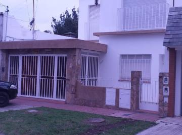 Casa de 4 ambientes, Rosario · Alberdi Oeste
