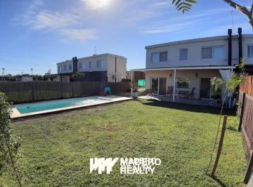 Casa · 128m² · 5 Ambientes · 2 Cocheras · Venta de Casa 5 Ambientes en San Patricio