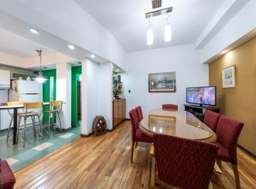 Casa · 188m² · 6 Ambientes · 1 Cochera · Venta - Casa 3/4 Dorm. con Terraza y Parrillero - Zona Río