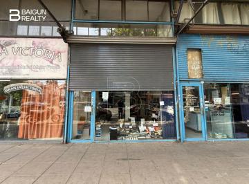 Local comercial · 80m² · Local en Alquiler, Zona Flores