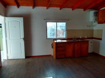Departamento · 45m² · 2 Ambientes · Departamento en Alquiler de Dos Ambientes en Caseros