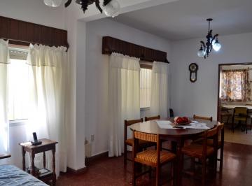 Casa · 125m² · 5 Ambientes · 1 Cochera · Casa en Venta en Remedios de Escalada