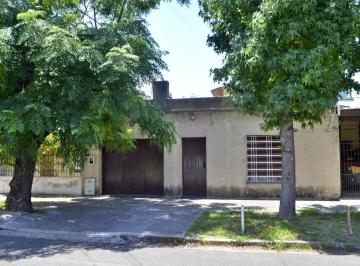 Casa · 125m² · 5 Ambientes · 1 Cochera · Casa en Venta en Remedios de Escalada