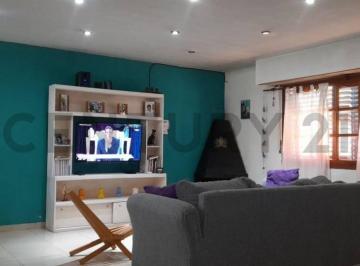 Casa · 140m² · 3 Ambientes · 2 Cocheras · Casa en Venta de 2 Dorm. con Potencial de Ampliacion y Financiacion", 46 Entre 145 y 146, San