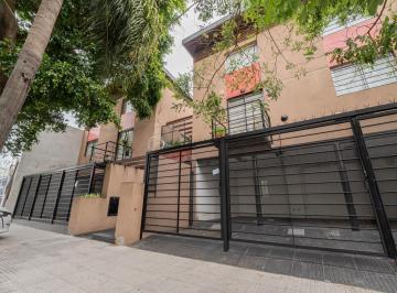 PH · 33m² · 2 Ambientes · 1 Cochera · PH en Villa Devoto
