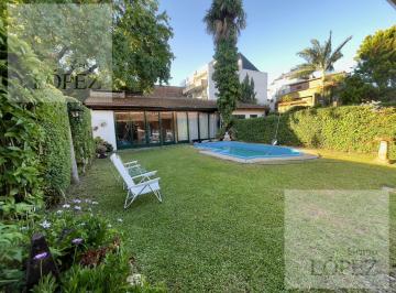 Casa · 200m² · 4 Ambientes · 1 Cochera · Casa en Martinez con Piscina, Jardin y Quincho