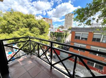 Departamento · 50m² · 3 Ambientes · 1 Cochera · Departamento - S. Isi. - Centro