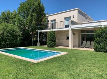 Casa · 190m² · 4 Ambientes · Casa en Venta en Rumenco