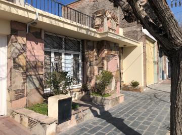 Casa de 4 ambientes, Villa Nueva · Morro Inmobiliaria / Vende Inmueble en Villa Nueva - Guaymallén
