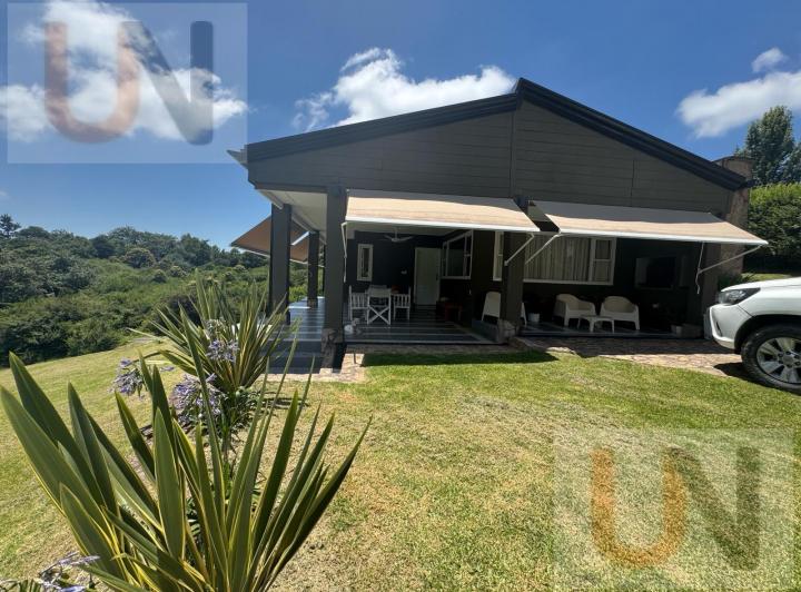 Casa · 2000m² · 6 Ambientes