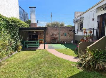Casa · 101m² · 3 Ambientes · 1 Cochera · Lindisima Casa en San Fernando