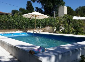 Casa de 5 ambientes, Villa Allende · Apto Crédito - Excelente Casa en Venta - Amplio Jardin! -