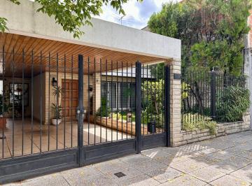 Casa · 102m² · 4 Ambientes · 2 Cocheras · Casa 4 Ambientes en Villa Lynch - Apto Crédito