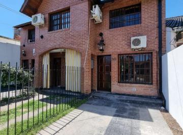 Casa · 80m² · 4 Ambientes · 1 Cochera · Dúplex 4 Ambientes con Cochera Ituzaingó Norte