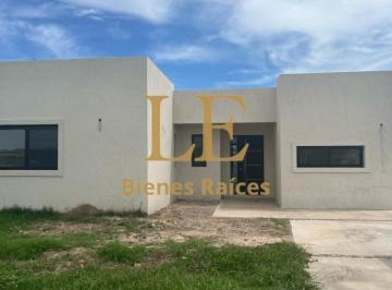 Casa · 155m² · 4 Ambientes · 3 Cocheras · Venta Casa en San Sebastian a 13