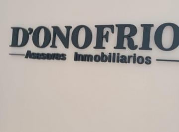 Casa · 140m² · 4 Ambientes · 1 Cochera · Chalet Para Emprendimiento Comercial o Construir Edificio