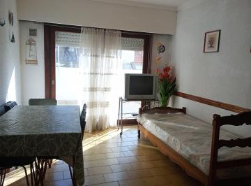 Departamento de 2 ambientes, Miramar · Venta Departamento de Dos Ambientes