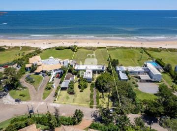 Foto1 · Venta Terreno en Primera Línea Al Mar en Punta Ballena, Solana - Ref: Pbi14304