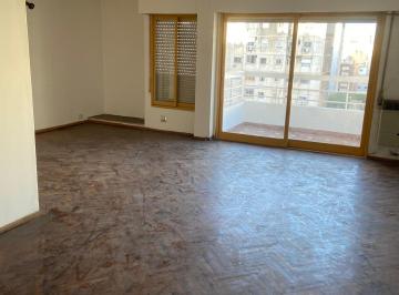 Departamento · 115m² · 3 Dormitorios · Venta Departamento Semipiso 3 Dorm. en Centro Cordoba