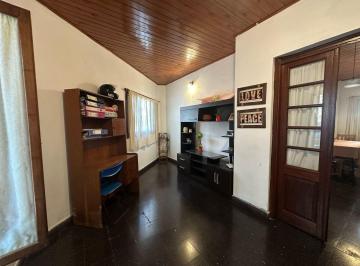 Casa · 66m² · 4 Ambientes · Venta Casa de 2 Dorm. en Barrio Luis Agote