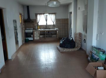 PH de 3 ambientes, Tres de Febrero · Departamento 3 Amb Tipo Casa