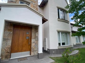 Casa de 12 ambientes, Godoy Cruz · Privilegiosa Casa en Venta en Barrio Privado Palmares
