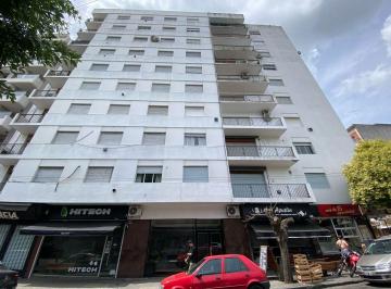 JYB-JYB-2067_2 · Departamento en Venta de 3 Dormitorio con Cochera en 9 y 50.
