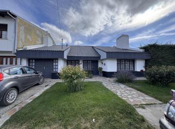 Casa · 150m² · 5 Ambientes · Casa en Esquel