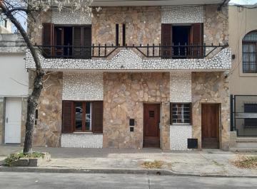 Casa · 145m² · 6 Ambientes · Venta Casa en Barrio San Martin