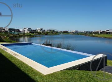 Casa · 428m² · 6 Ambientes · 2 Cocheras · Casa en Venta de 6 Ambientes en Puertos