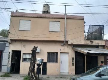 Edificio de 11 ambientes, La Matanza · Venta en Block Departamentos + Local