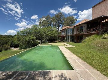 Casa de 5 ambientes, Córdoba · Las Delicias Casa 4 Dorm + Dependencia + Gran Piscina 618 m² Cub/ 235o m² Terr