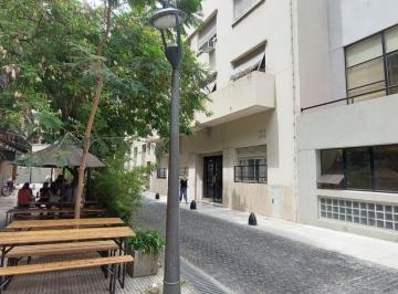 Departamento de 3 ambientes, Retiro · Tres Ambientes Edificio Emblemático Sobre Peatonal Frente C Balcon a Refaccionar