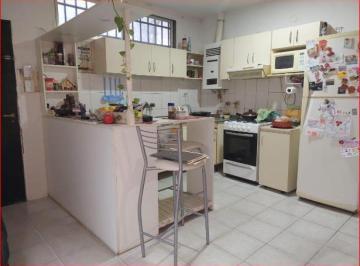 Casa · 85m² · 3 Ambientes · Casa de Pasillo de Dos Dorm. - Italia 2800 - No Ph - Patio y Terraza