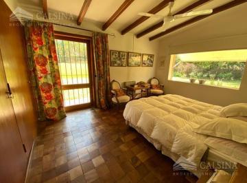 Casa · 4000m² · 6 Ambientes · 2 Cocheras · Casa en Venta Excelente Estado - Villa Allende Golf
