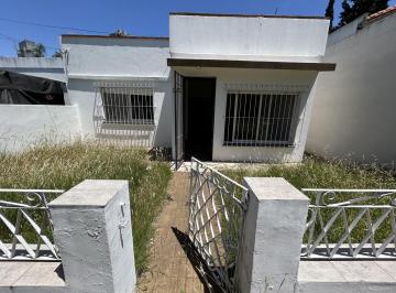 Casa · 86m² · 3 Ambientes · 1 Cochera · Casa en Venta S/lote Propio en El Palomar