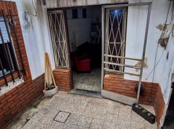 PH · 55m² · 3 Ambientes · 1 Cochera · Venta - PH 3 Ambientes C/ Patio - Moron - Base Aerea