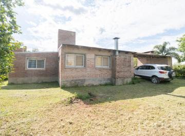 Quinta vacacional · 78m² · 5 Ambientes · Venta Casa de Tres Dorm. en Calle Los Benteveos y Callejon Reyna, San Jose del Rincon.