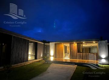 Casa · 250m² · 5 Ambientes · Casa en Residencial II