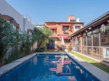 Casa · 213m² · 5 Ambientes · 1 Cochera · Venta Casa 5 Amb con Pileta Quincho en Ramos Mejia