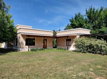 Casa · 123m² · 4 Ambientes · 1 Cochera · Venta. Casa 4 Ambientes. con Pileta. Barrio Parque La Verdad